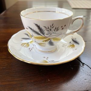 Colclough Stardust pattern English bone china gold trim tea cup and saucer